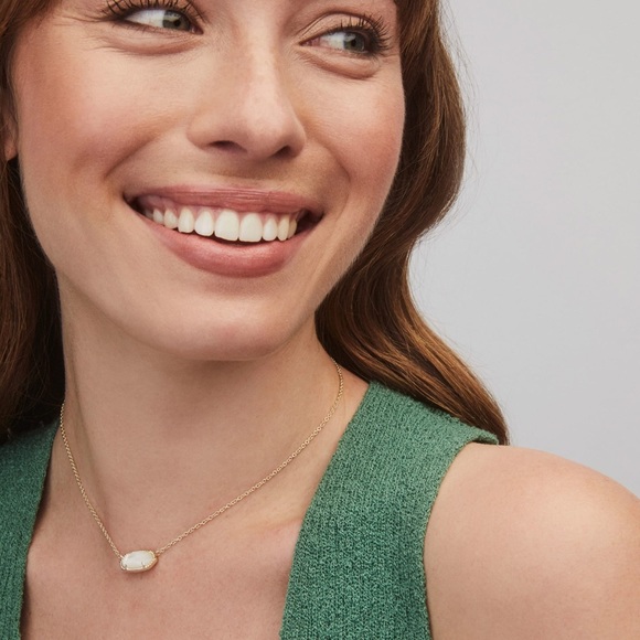 Kendra Scott Elisa Pendant Necklace Ivory - Picture 1 of 3